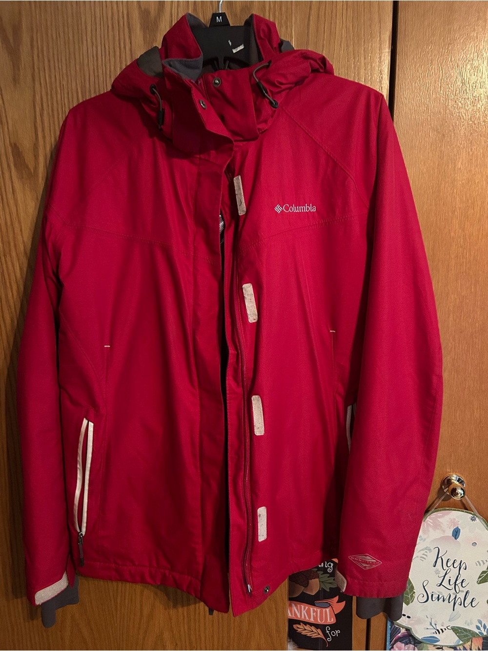 Columbia Red Hooded Outdoor Jacket. Omni heat insulated zippered coat.